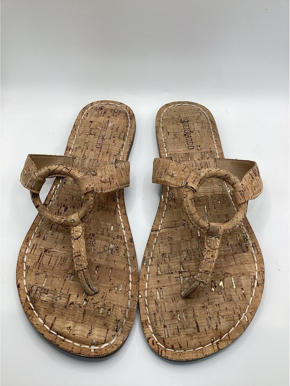Bernardo Matrix 2 Thong Gold Flecked Cork Women's Size 8 Flat Sandals